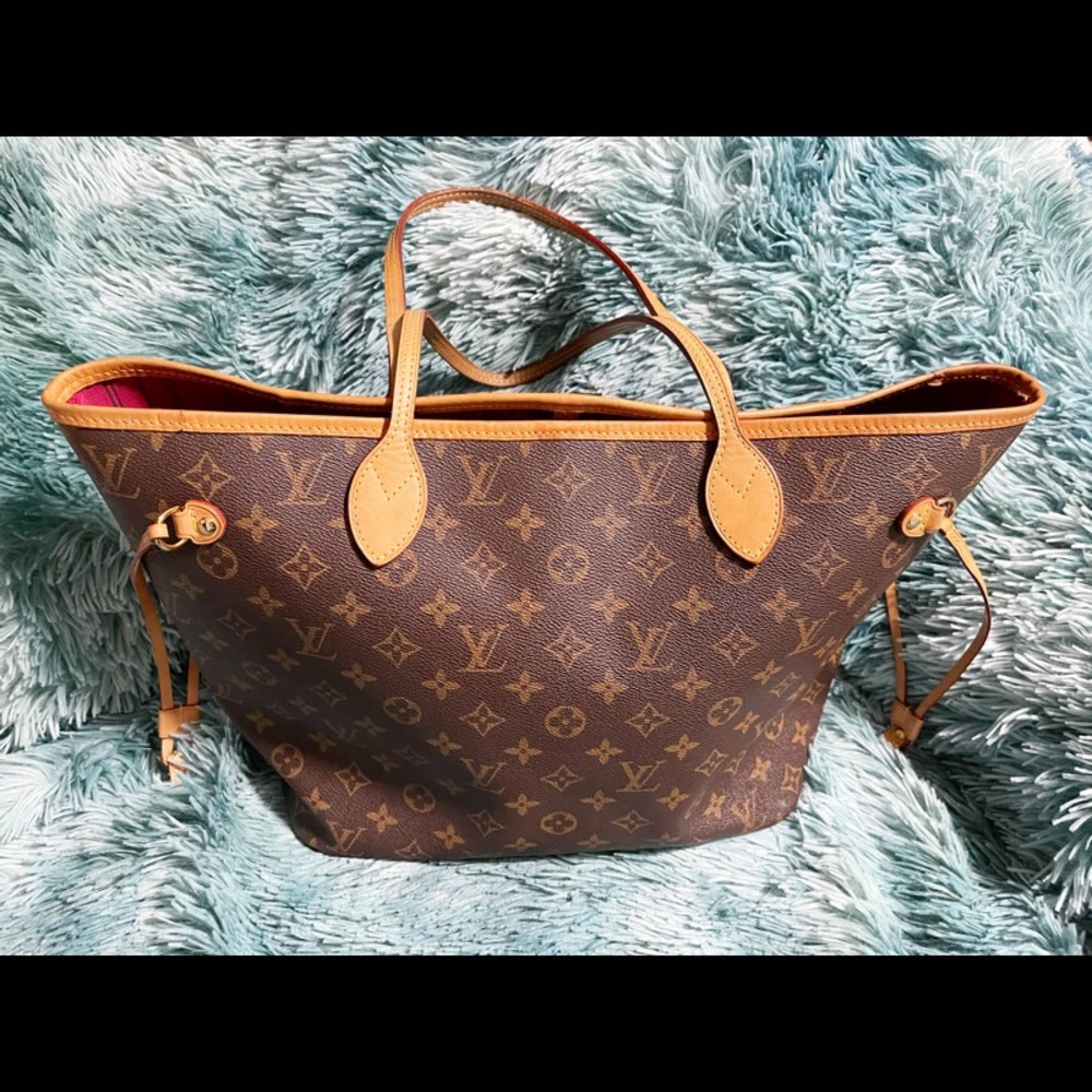 Authentic Louis Vuitton Neverfull MM 💕